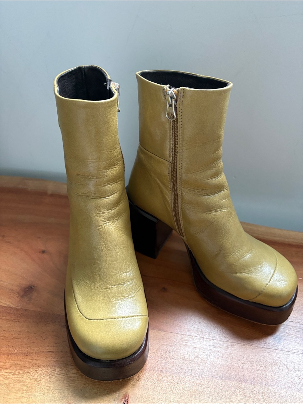 L'INTERVALLE Olive Green Leather Platform Ankle Boots